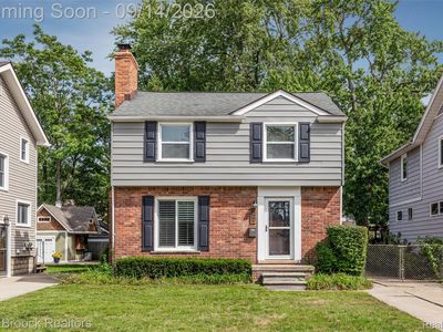 1033 Irving Ave