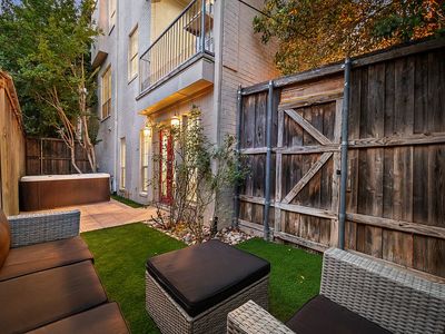 4505 Bowser Ave Unit D