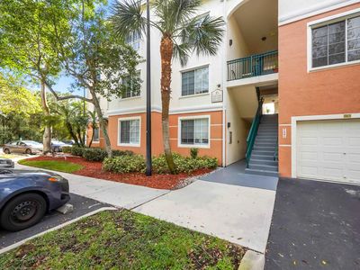 6101 Myrtlewood Circle W