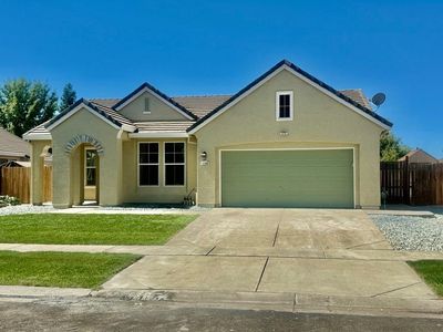 1196 Broken Spur Way