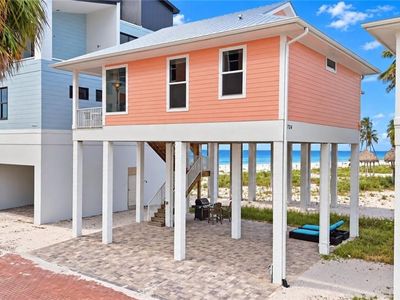 724 Estero BLVD