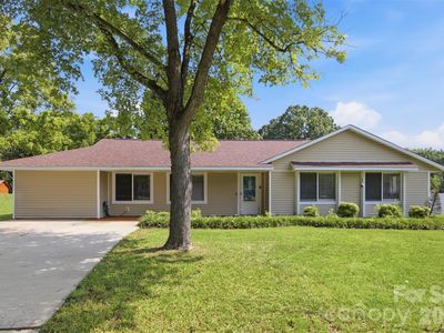 416 King John Cir