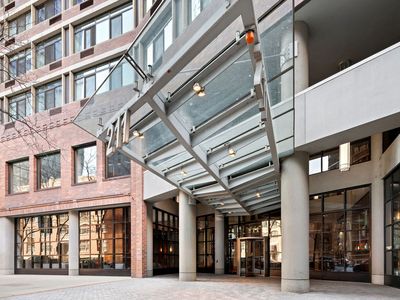 211 E Ohio St APT 2915