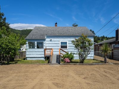 210 Acacia Ave