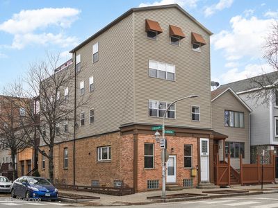 1445 W Huron St APT 1