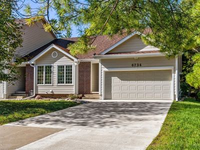 6734 Sutton Cir