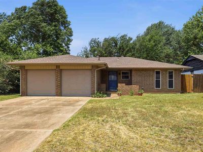 405 Meadow Lake Dr