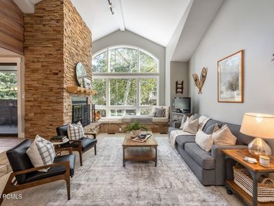 1209 Stonebridge Cir