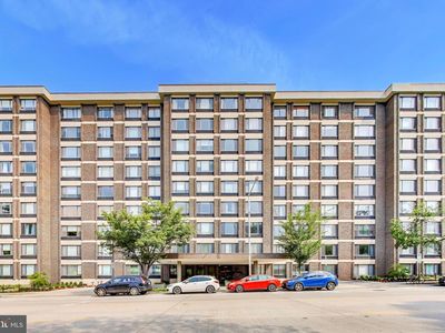 2501 Calvert St NW APT 103