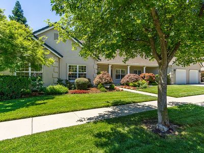 11 Walnut Park Dr