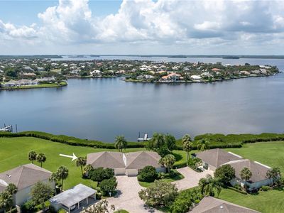 300 Harbour Dr APT 104A