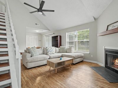 6221 Rolling Fork Rd APT H
