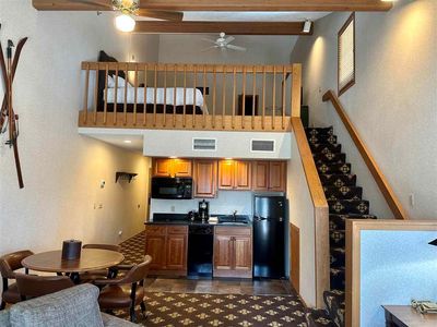 5620 Highlands Dr #572-75