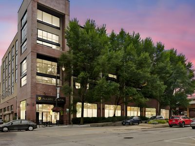 3946 N Ravenswood Ave APT 603