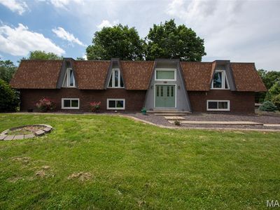 83 Memorial Ct