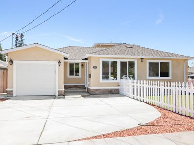 552 Borregas Ave