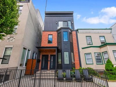 19 Leonard St Unit 2