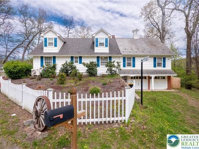 3325 River Rd