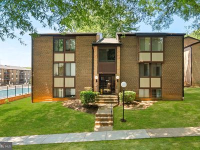 9713 Kings Crown Ct APT 2