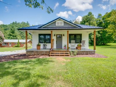 875 Rock Creek Rd