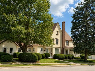 389 Chicago Rd