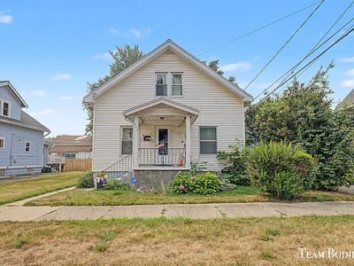 440 Webster St NW