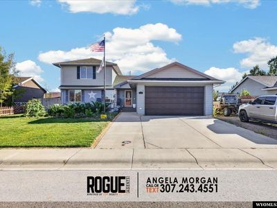 Property at 2011 Sioux Trl, Bar Nunn, WY