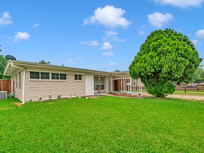 1614 Briarwood Ln