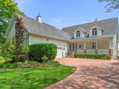 9155 Lakeshore DRIVE