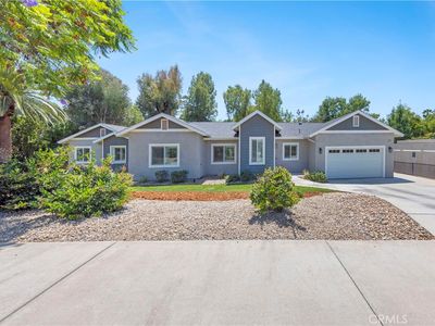 1540 W Cypress Ave