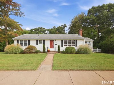 41 Crestwood Drive