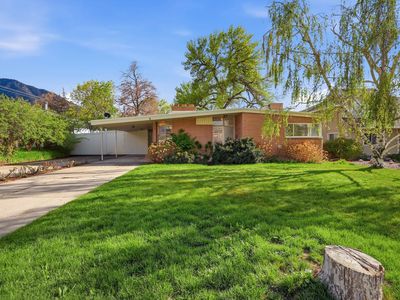 2676 E Capricorn Way