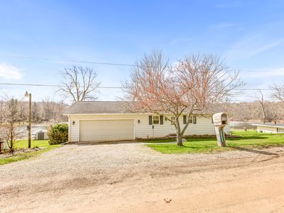 3865 Strawberry Hill Rd