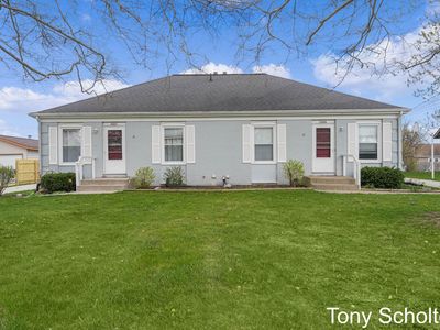 5884-86 Crestmoor Dr SE