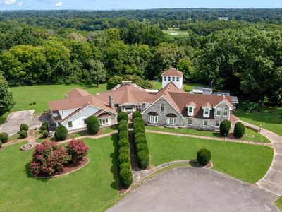 100 Pineywood Acres Dr