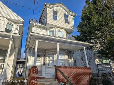 345 E 4th St