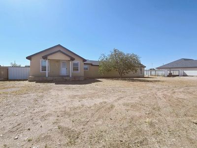 12833 W April St