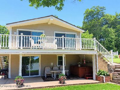 583 Lakeview Dr