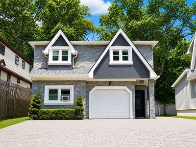 127 Madsen Ave