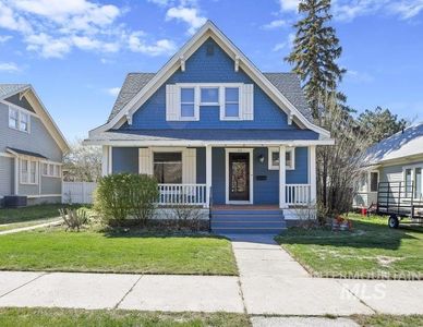 313 E Avenue A