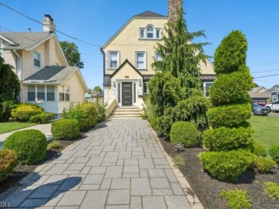877 Park Ave