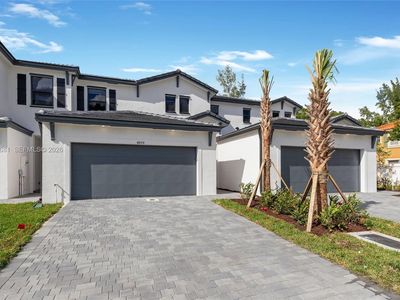 4909 Oakmont Dr