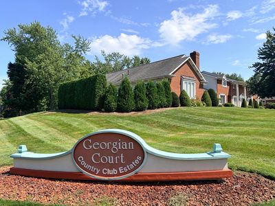 3205 Georgian Ct
