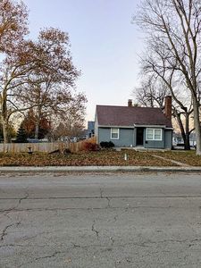 1301 W Main Cross St