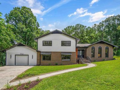 914 Brentwood Ct NE