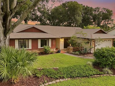 4607 CLOVERLAWN DRIVE