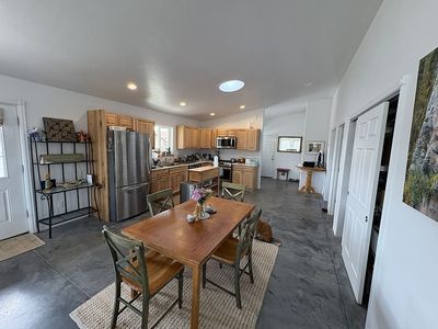 480 Hawthorn Dr