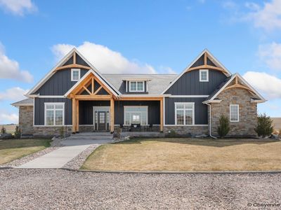 2735 Big Loop Trl