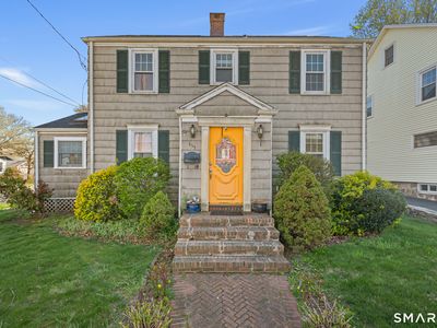 455 Woodlawn Avenue