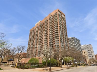 4170 N Marine Dr APT 18D